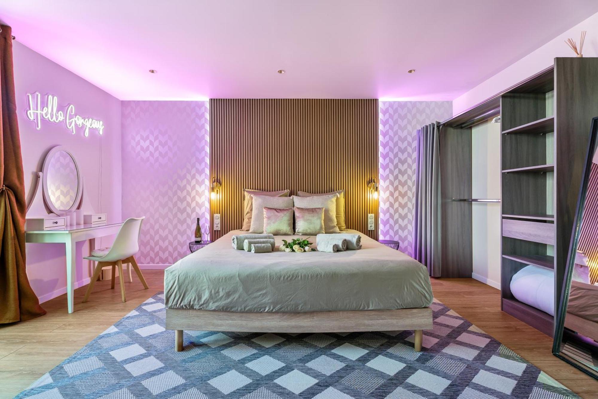 Renting - Massena - Luxe - Jacuzzi - Terrace - King Bed - Ac Appartement *